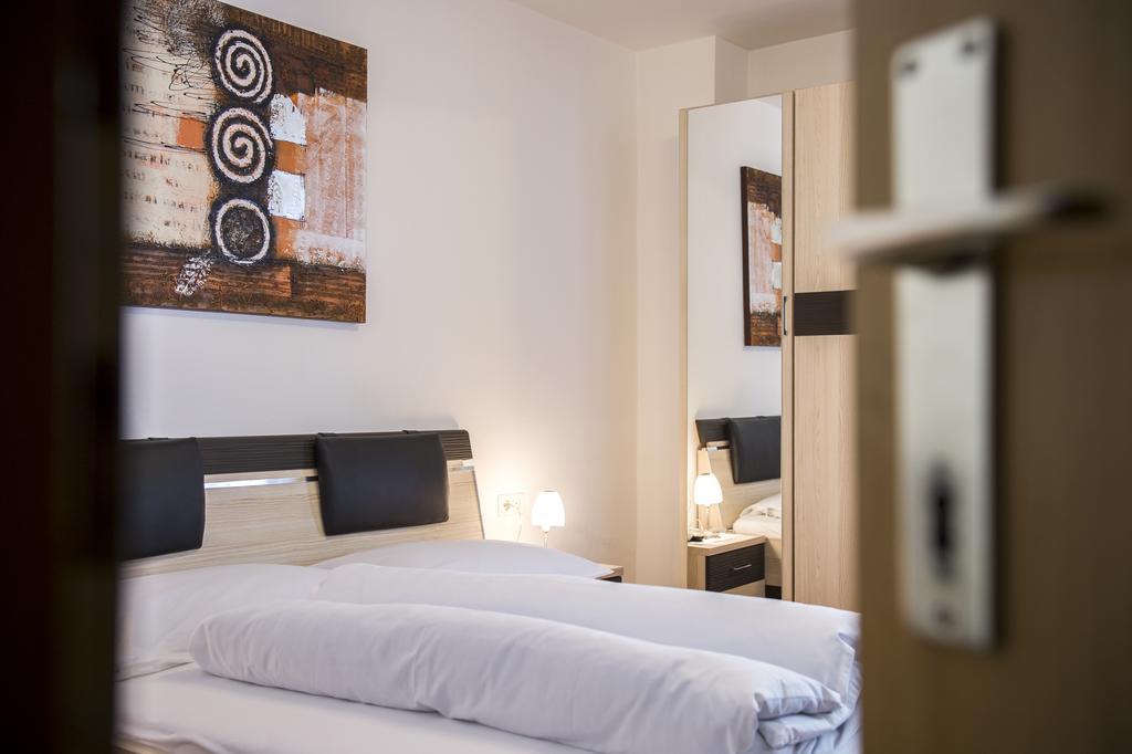 Sonnenberg Hotel Silandro Ruang foto